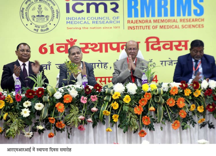 डेंगू की वैक्सीन पर चल रहा है काम