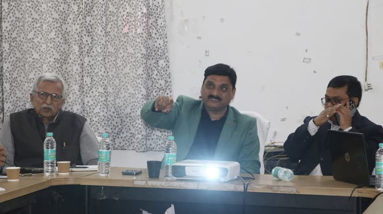 dhanbad news: सदर अस्पताल समेत स्वास्थ्य केंद्रों में नए साल से ऑनलाइन होगी चिकित्सा व्यवस्था