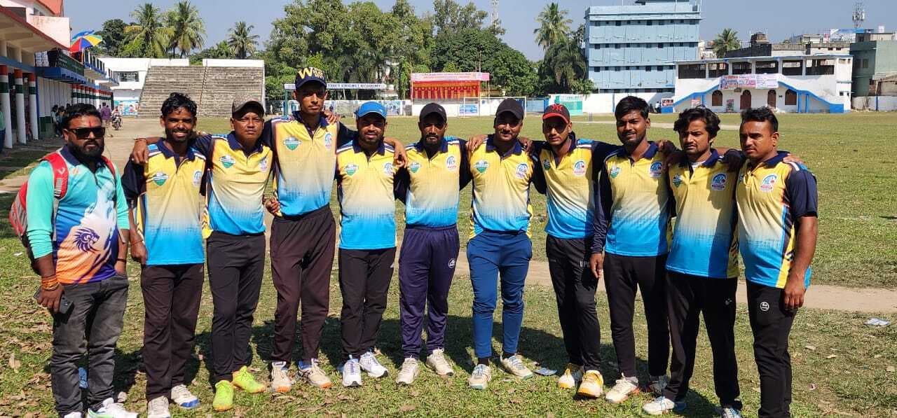 सेमीफाइनल में टिंकू 11 की रोमांचक जीत