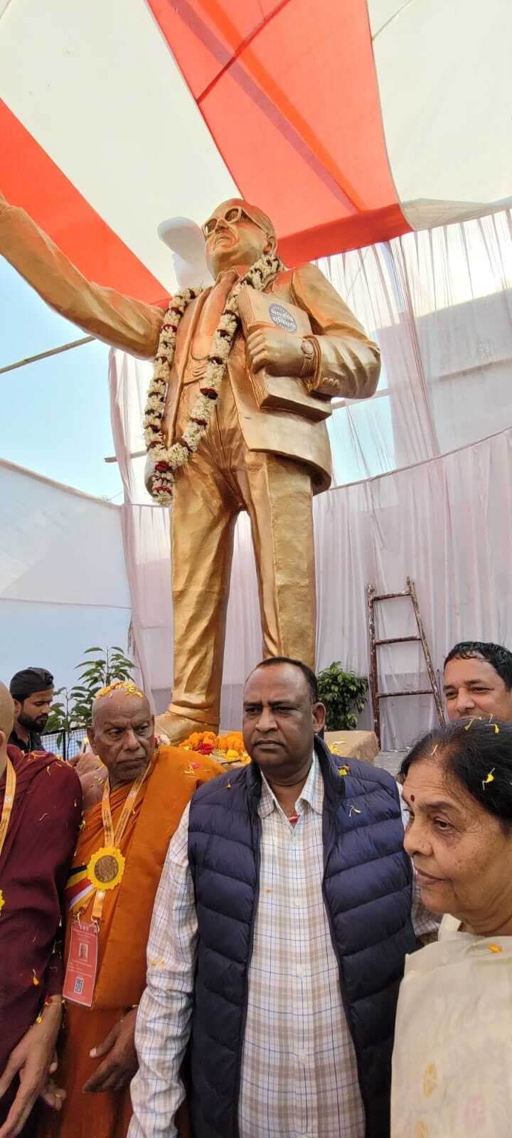 Gaya News : बोधगया में बाबा साहेब की आदमकद प्रतिमा का अनावरण