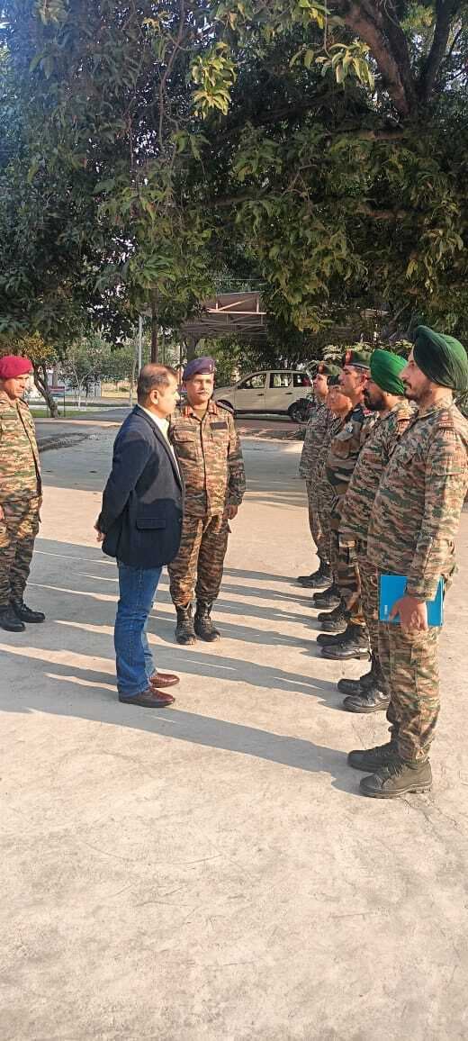 एनसीसी कैंप में कैडेटों को दी गयी मिलिट्री विषय से संबंधित प्रशिक्षण