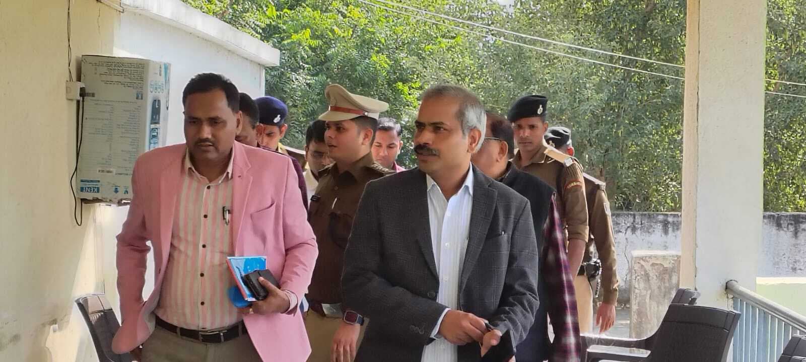 नये को जोड़ें व मृत मतदाताओं का नाम सूची से हटाएं : आयुक्त