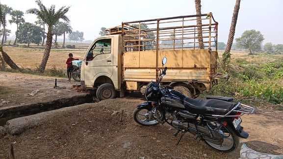 हादसे को आमंत्रण दे रहा क्षतिग्रस्त पुलिया