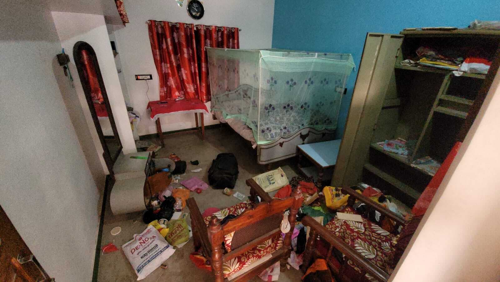 Darbhanga News: हथियार बंद अपराधियों ने बेलही में कपड़ा व्यवसायी के घर डाला डाका, लाखों की लूट