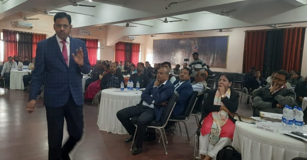 BOKARO NEWS: जितना सटीक सर्वेक्षण होगा, शिक्षा पद्धति उतनी मजबूत होगी : सुनील दत्त