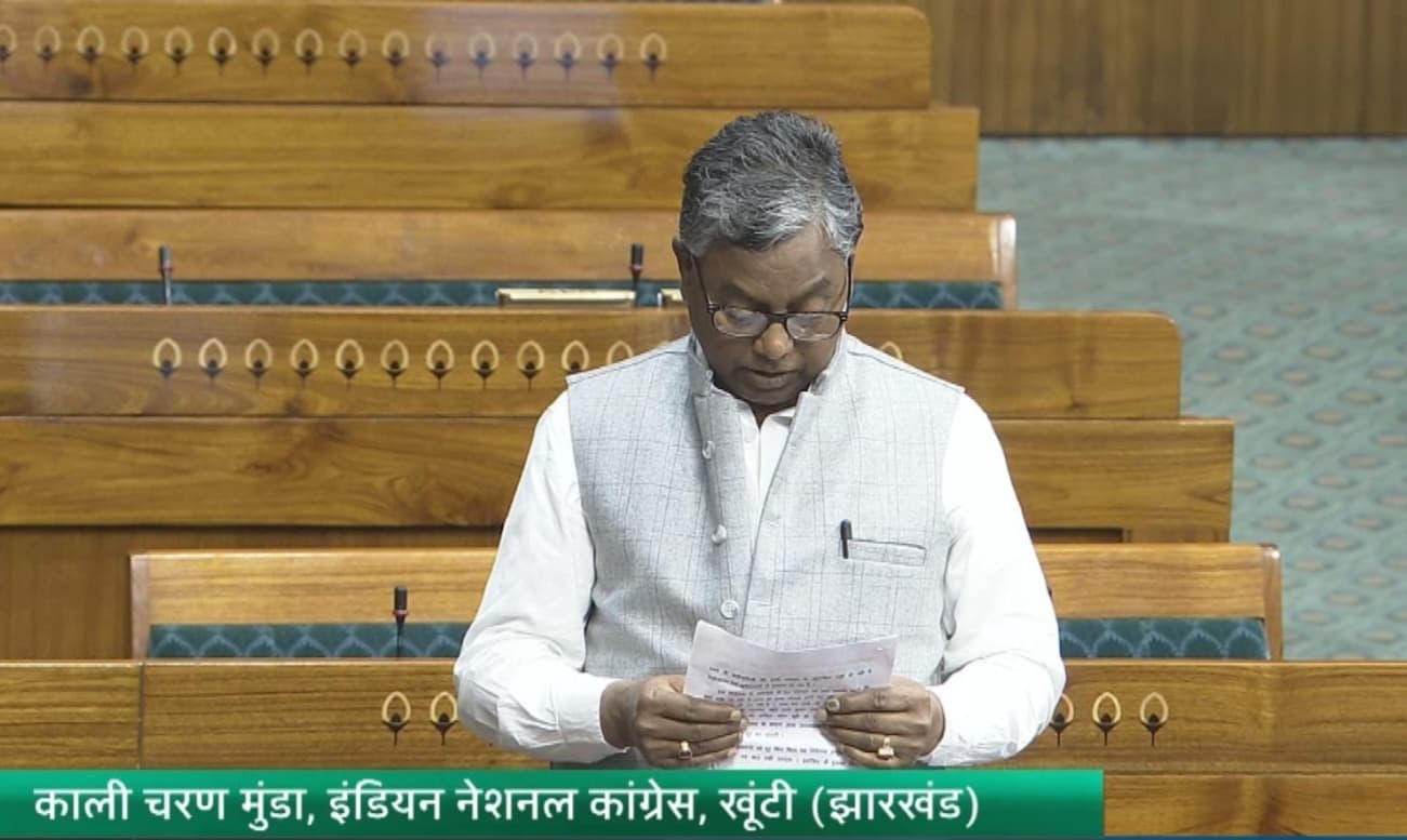 Seraikela news : सीनी रेलवे वर्कशॉप की सेहत सुधारने पर काम करे सरकार : सांसद
