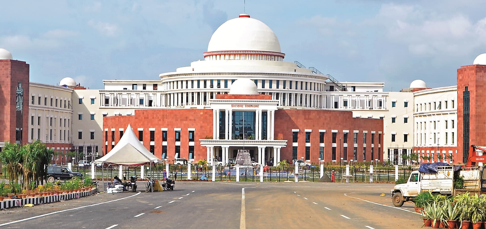 Jharkhand Government News : हेमंत सोरेन की सरकार के मंत्री आज लेंगे शपथ, कांग्रेस के राधाकृष्ण, इरफान, दीपिका, शिल्पी नेहा होंगे मंत्री