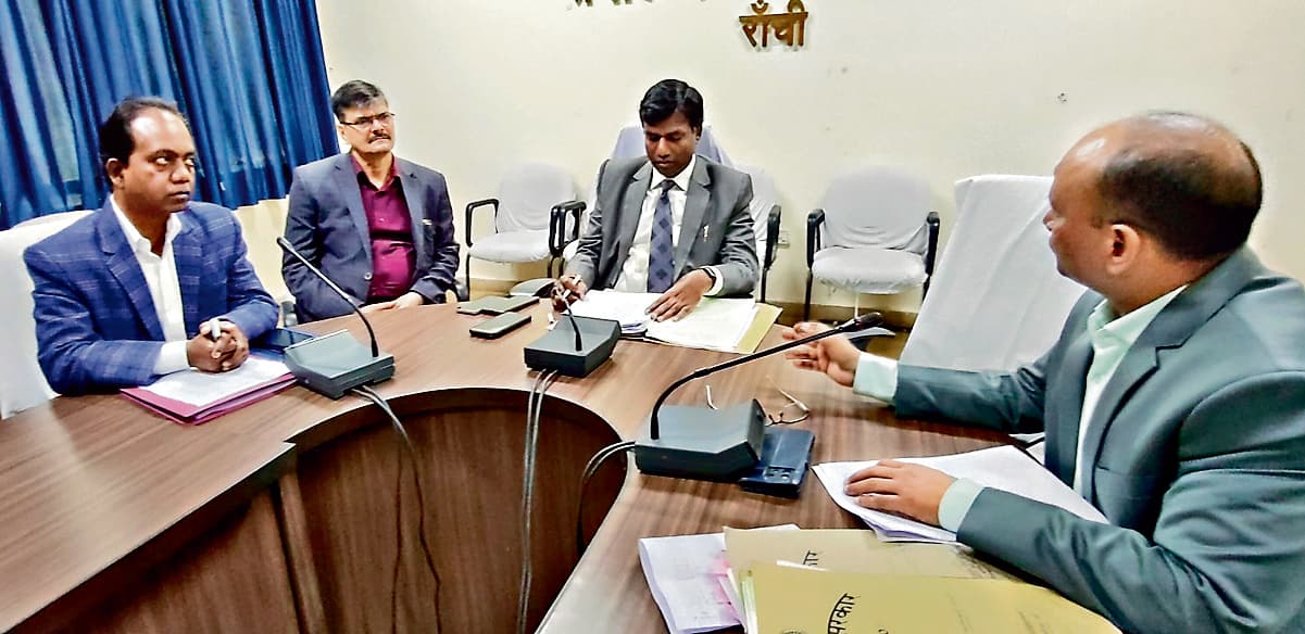 Ranchi News: जलाशयों के अतिक्रमण को चिह्नित कर कार्रवाई करें : डीसी