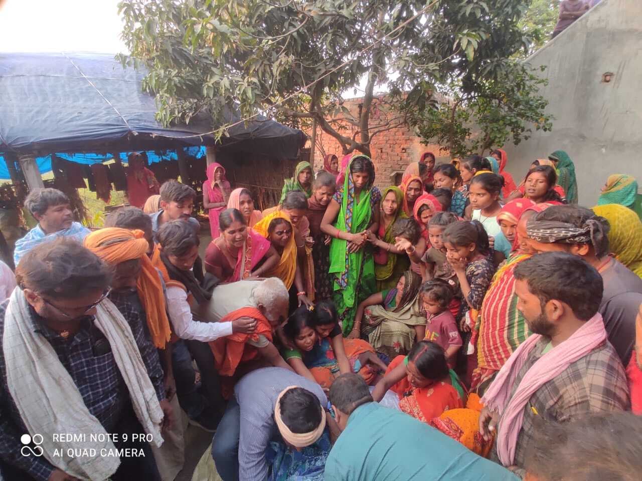अज्ञात वाहन की चपेट में आने से बाइक सवार की मौत, एक जख्म