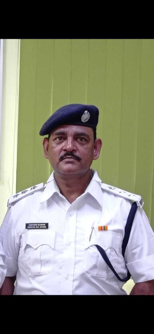 Jamshedpur news. टाटानगर रेल सिविल डिफेंस के इंस्पेक्टर संतोष कुमार को मिलेगा रजत पदक