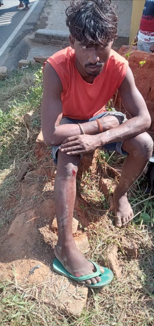 टैंकर व बोरवेल वाहन में टक्कर, दोनों के चालक जख्मी