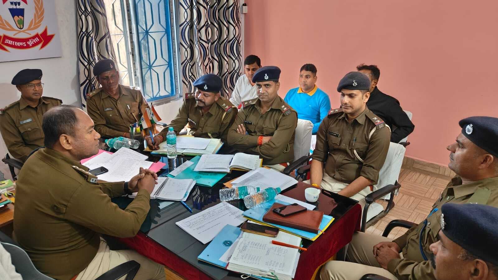 थाना प्रभारी लंबित कांडों का करें त्वरित निष्पादन : एसडीपीओ