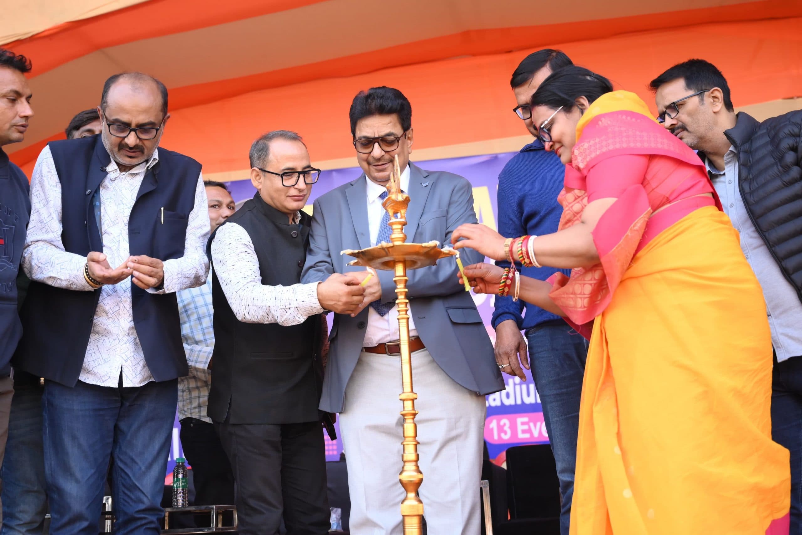 Deoghar News : केकेएन स्टेडियम में देवघर स्कूल ओलिंपिक गेम्स का आगाज