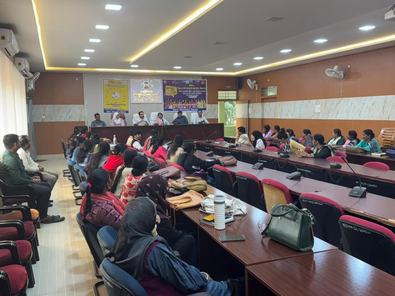 अंतरराष्ट्रीय महिला हिंसा उन्मूल पखवाड़े को ले एक दिवसीय कार्यशाला आयोजित