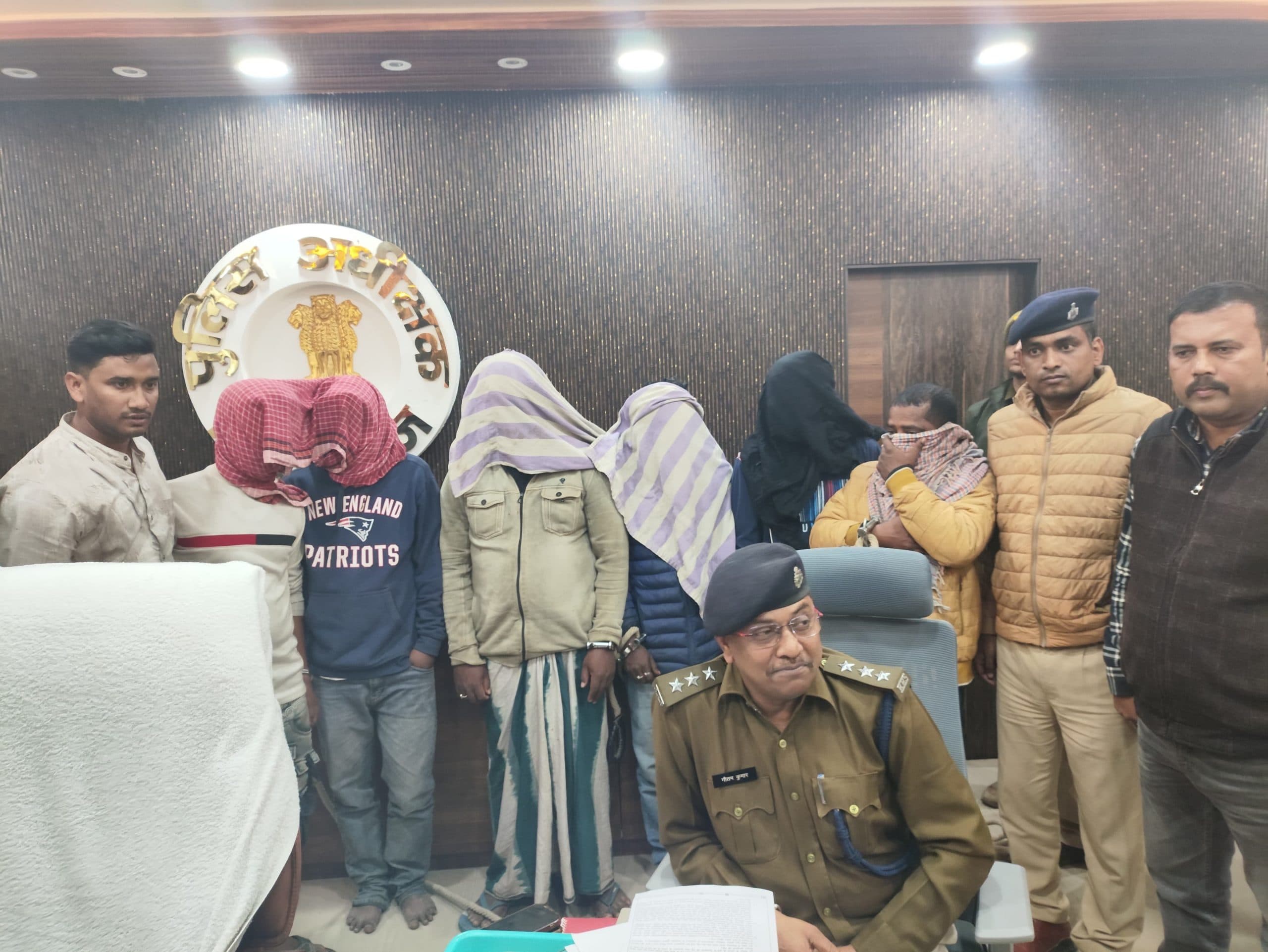 स्वर्ण व्यवसायी से लूट मामले का खुलासा, छह अपराधी गिरफ्तार