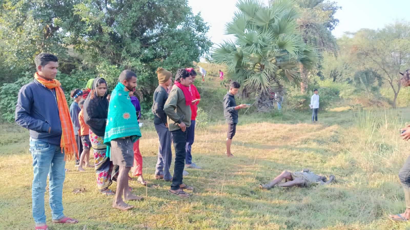 नदी में फिसल कर गिर जाने से एक वृद्ध की मौत