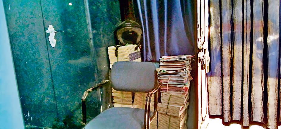 gopalganj news : ''बीमार'' पशुपालन विभाग को ''इलाज'' की जरूरत