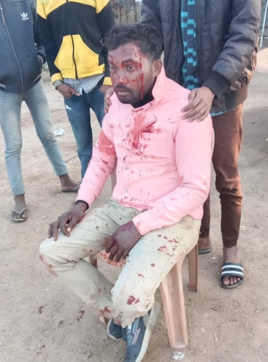 दो ऑटो की टक्कर एक की मौत, दो महिला समेत तीन घायल