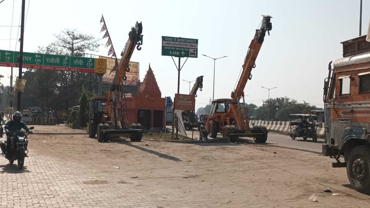 12 महीनों में सड़क पर खड़े वाहनों से टकराकर नौ की गयी जान, 26 लोग हुए घायल