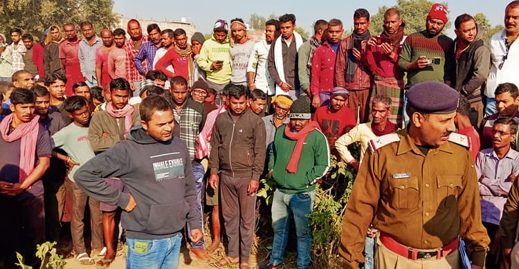 Gaya News : धारदार हथियार से युवती की हत्या, शव बोरे में बंद कर नाले में फेंका