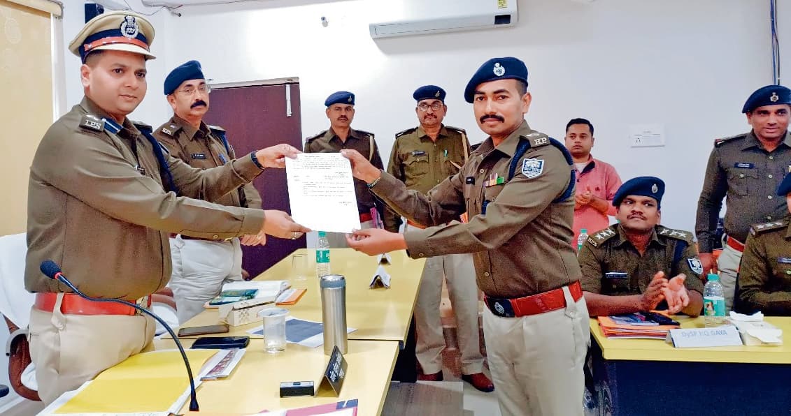 Gaya News : फरार आरोपितों व कुख्यात अपराधियों की गिरफ्तारी पर करें फोकस