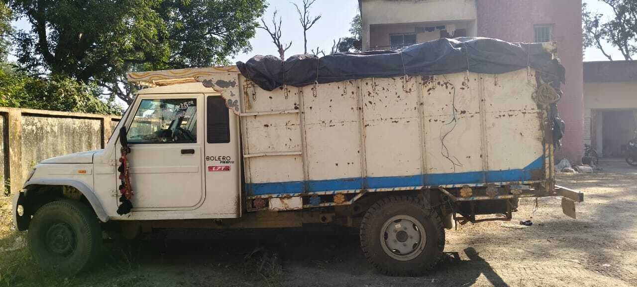 Giridih News: चार टन अवैध कोयला लदा पिकअप वाहन जब्त, दो गिरफ्तार