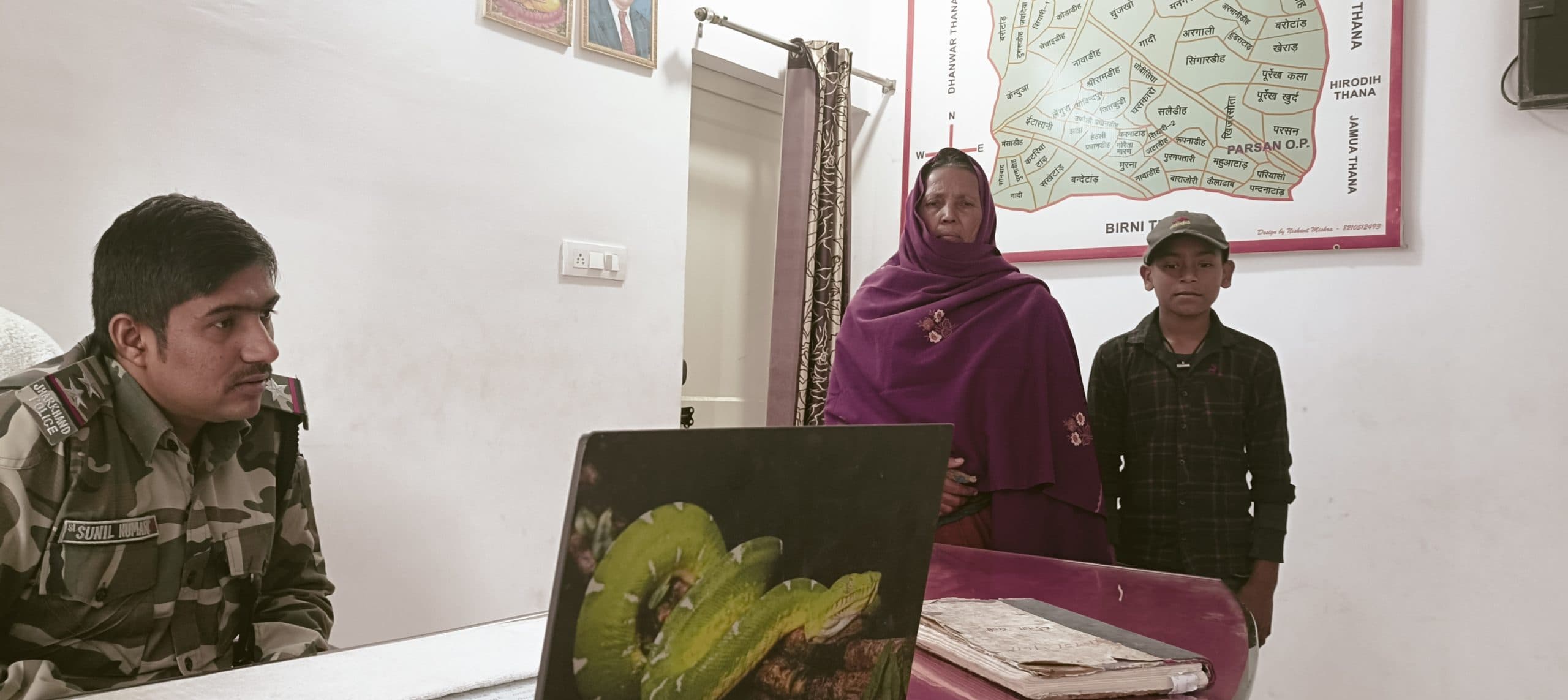 Giridih News: 10 वर्षीय बच्चे ने पिता के हत्यारों की गिरफ्तारी की मांग को ले पुलिस से लगायी गुहार