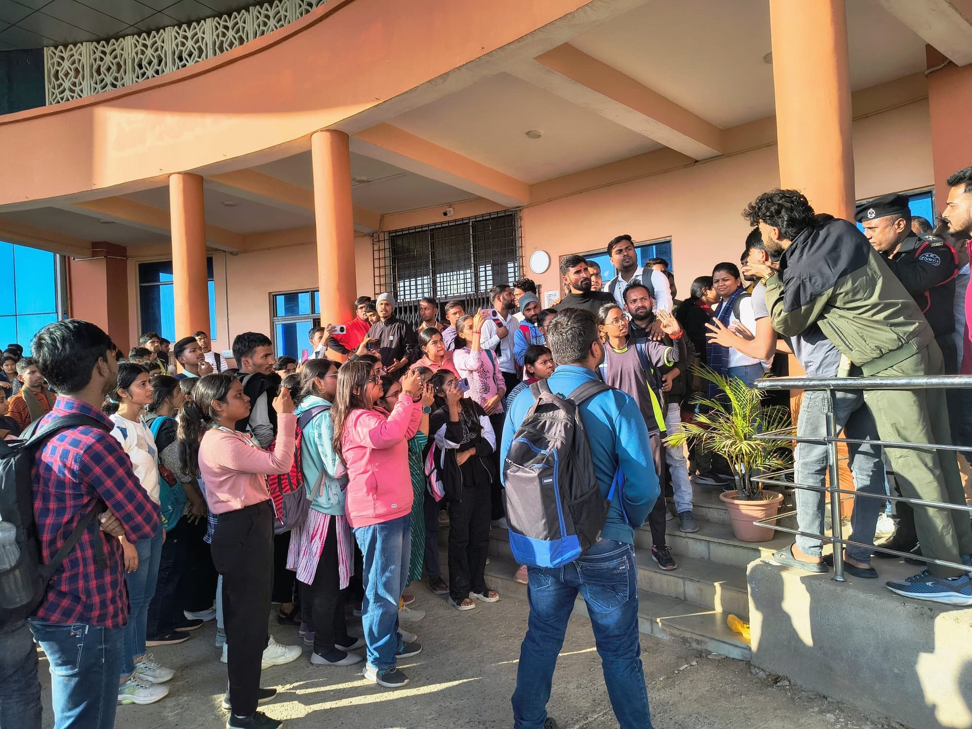 Education News : सीयूजे में आये दिन छेड़खानी से भयभीत हैं छात्राएं