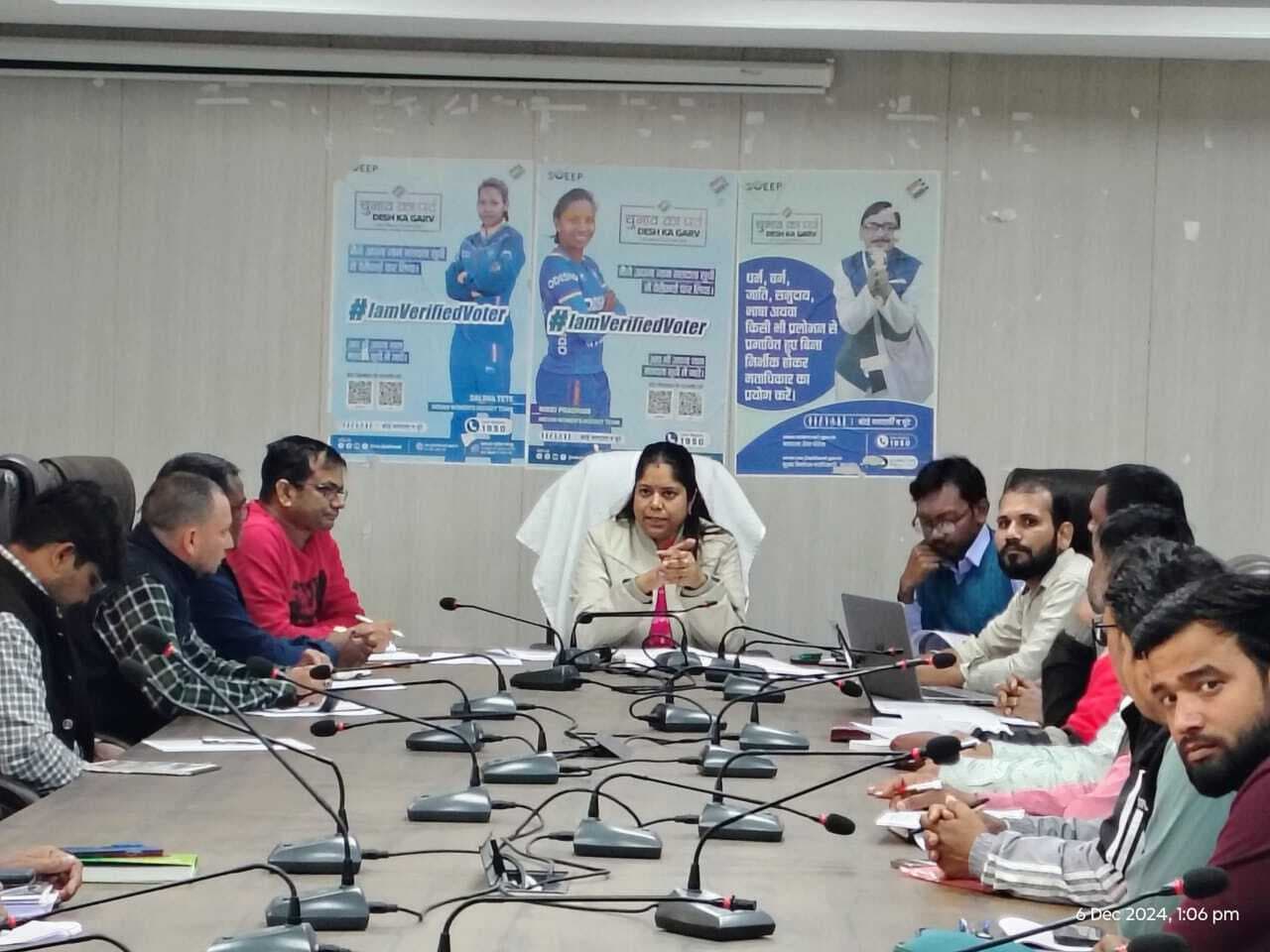 Deoghar news : निगम की राजस्व शाखा को हर महीने डेढ़ करोड़ राजस्व वसूली करने का मिला लक्ष्य
