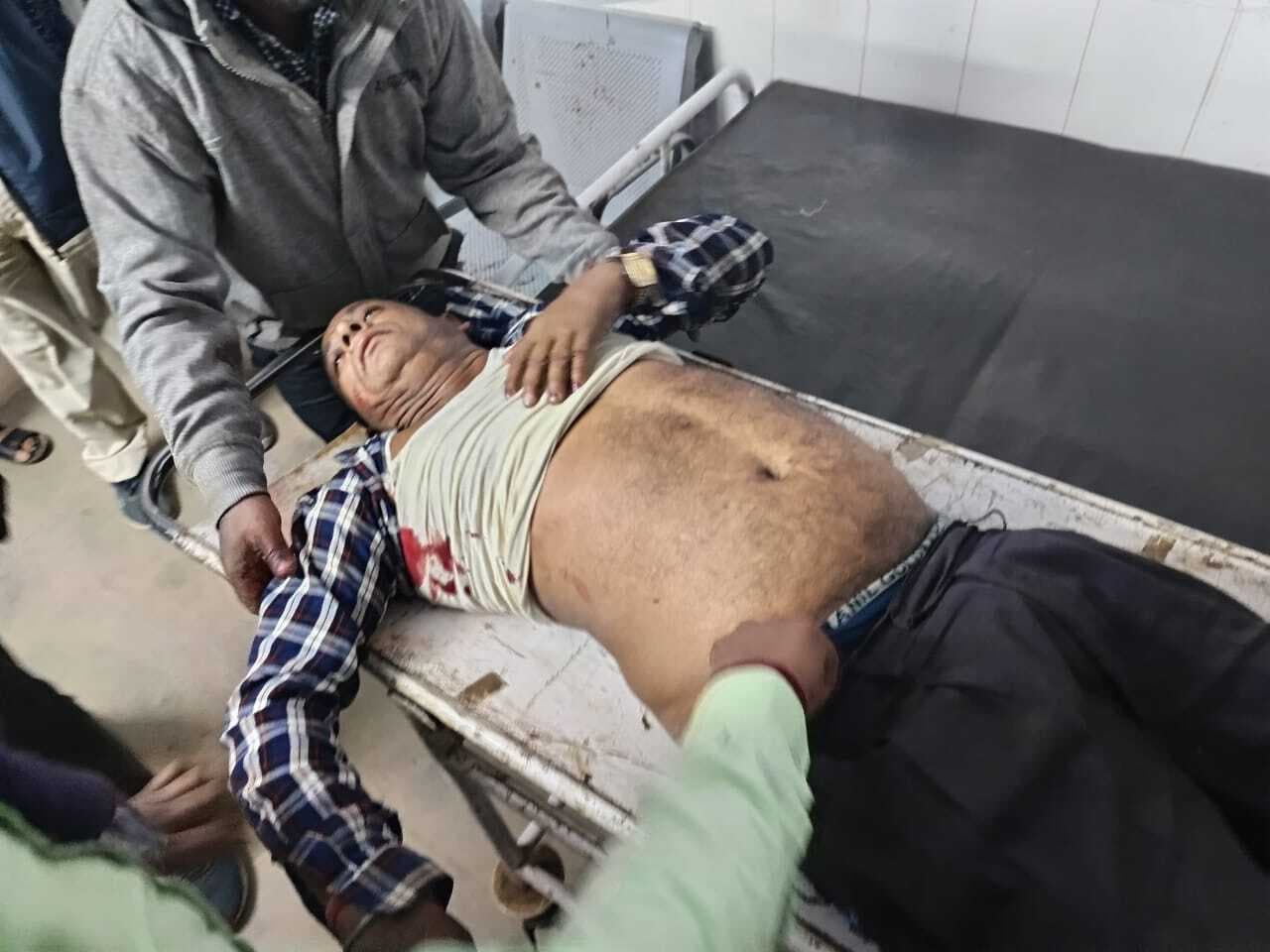 Accident : चारपहिया वाहन के धक्के से बाइक सवार जख्मी, भर्ती