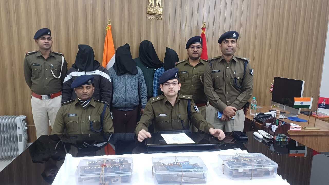 तौफिर के देवी दियारा में नौ मिनीगन फैक्टरी का उद्भेदन, 14 अर्धनिर्मित पिस्टल के साथ चार गिरफ्तार