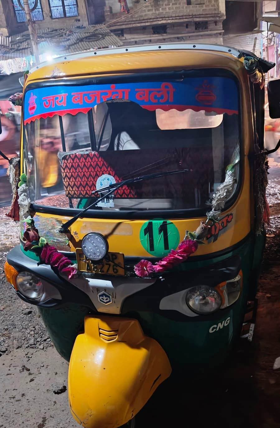 ऑटो से 20 लीटर विदेशी शराब जब्त, चालक सहित चार तस्कर गिरफ्तार