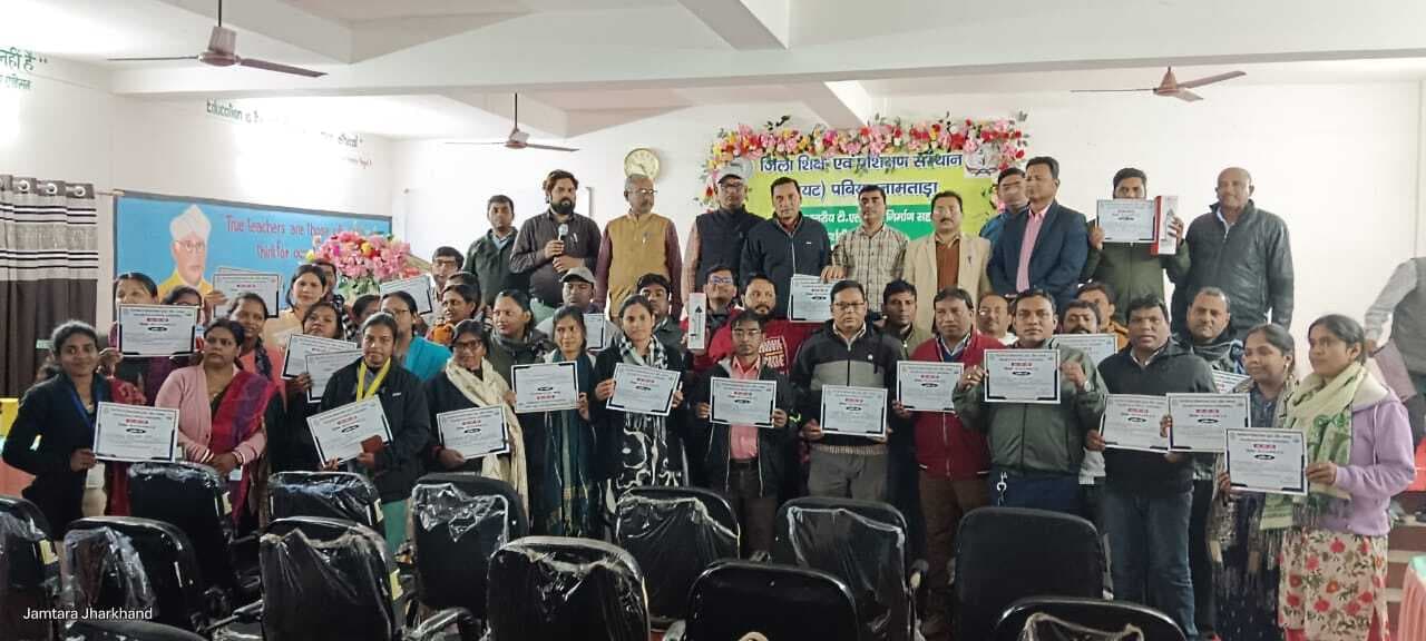 पबिया डायट में टीएलएम निर्माण सह प्रदर्शनी आयोजित