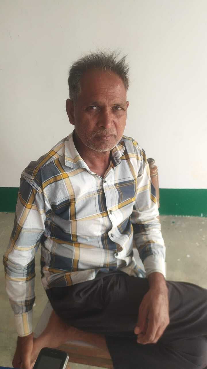 खेत से एक व्यक्ति का शव बरामद