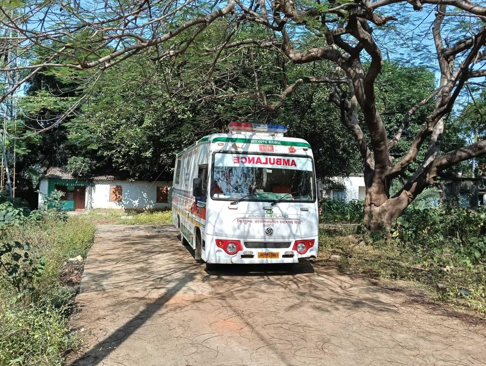 108 एंबुलेंस नहीं जा रही सिउड़ी, मरीजों को हो रही परेशानी