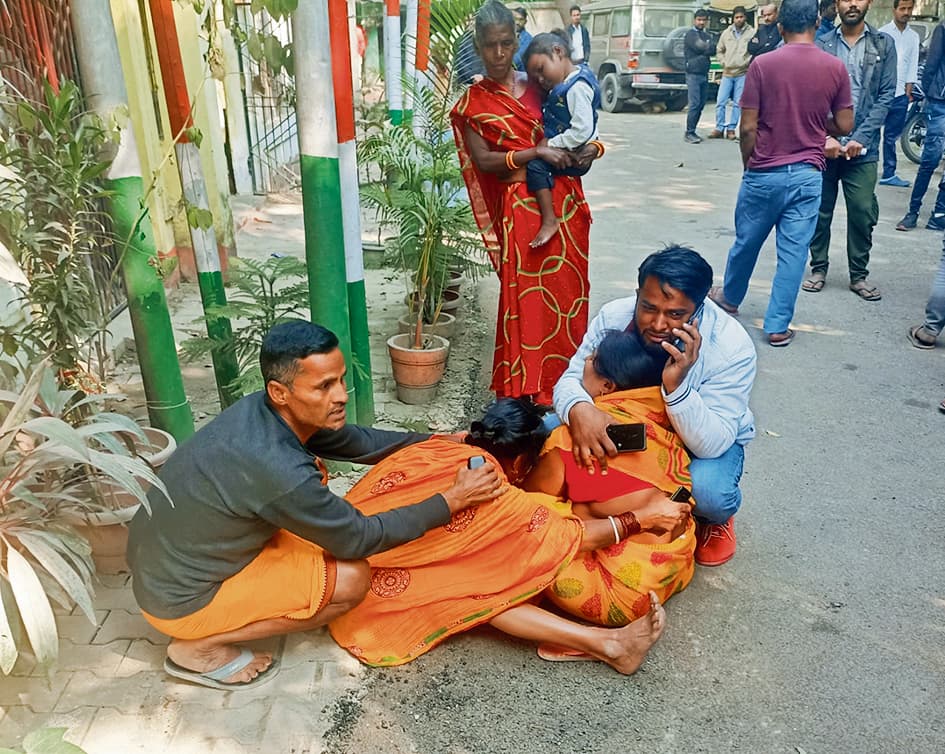 hajipur news. अज्ञात वाहन की ठोकर से बाइक सवार युवक की गयी जान, विरोध में जाम