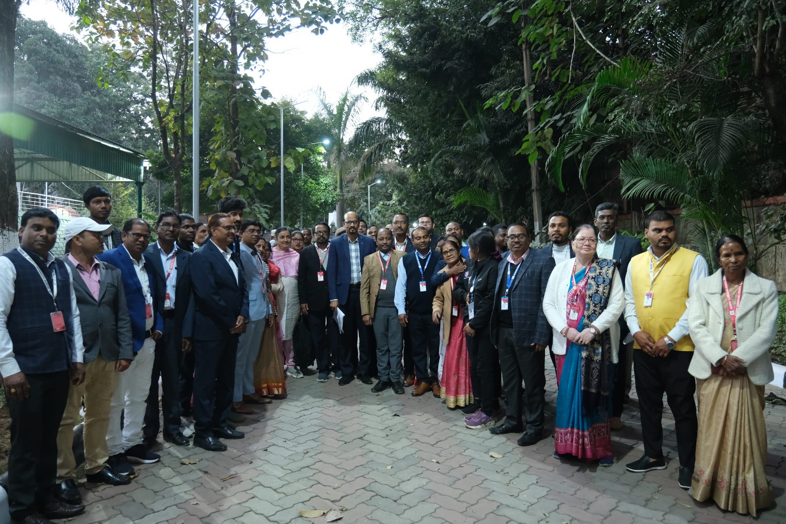 Ranchi News : टीम ने शिक्षकों व कर्मियों से किया संवाद, समस्याओं की ली जानकारी