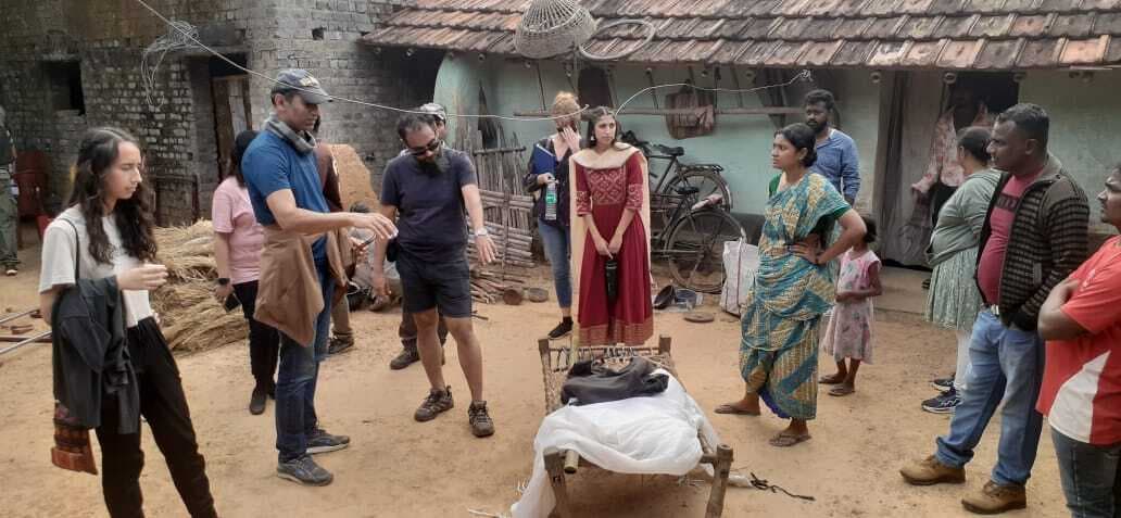 East Singhbhum : घाटशिला में बन रही अंग्रेजी फिल्म, अमेरिका व बंगाल से कलाकार पहुंचे