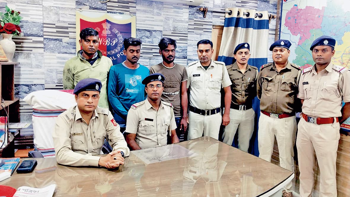 हुगली में ग्रामीण पुलिस को फिर मिली सफलता, तीन डकैत अरेस्ट