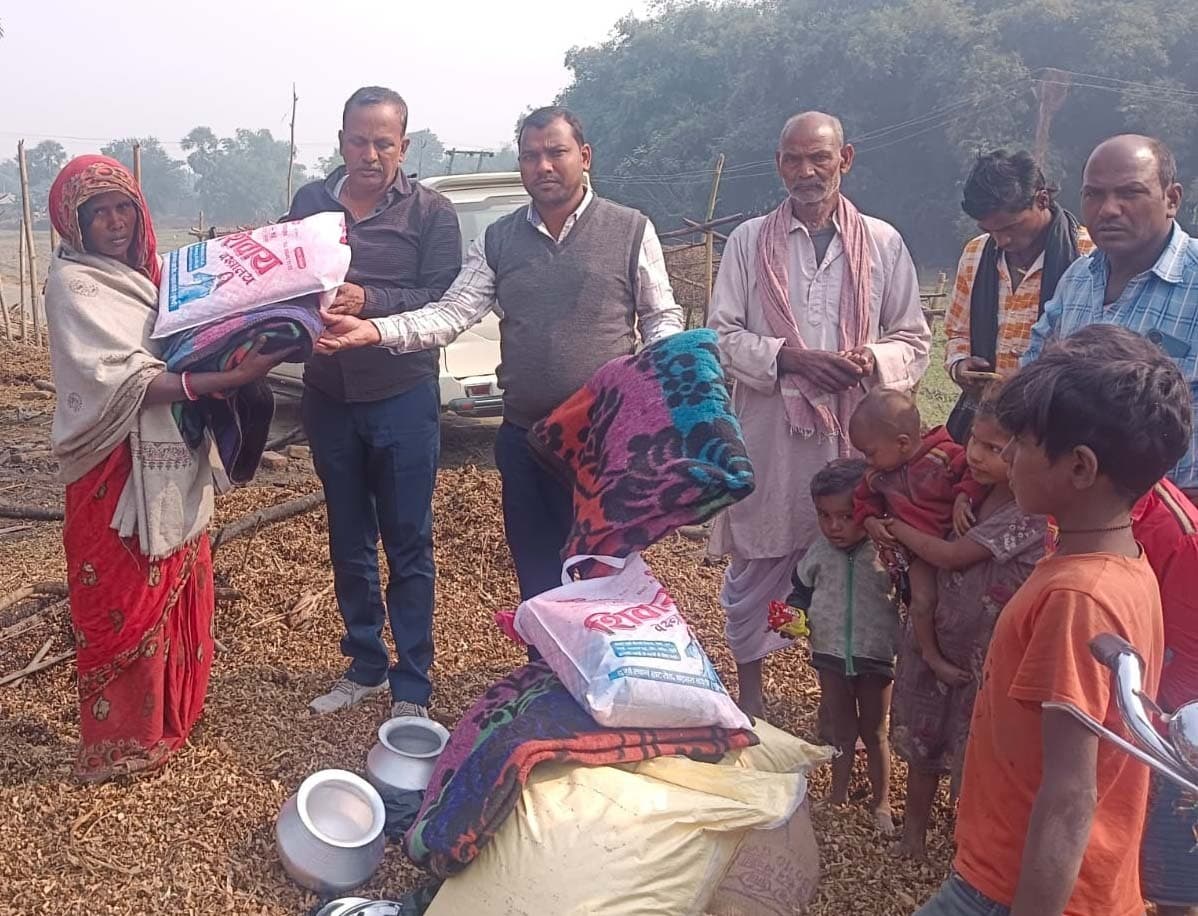 छोटी हरिराही  में  आग लगने से पांच घर जले