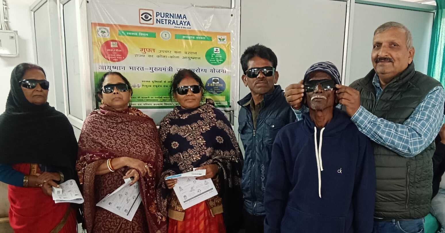 Jamshedpur news. मोतियाबिंद के आठ रोगियाें का हुआ नि:शुल्क ऑपरेशन