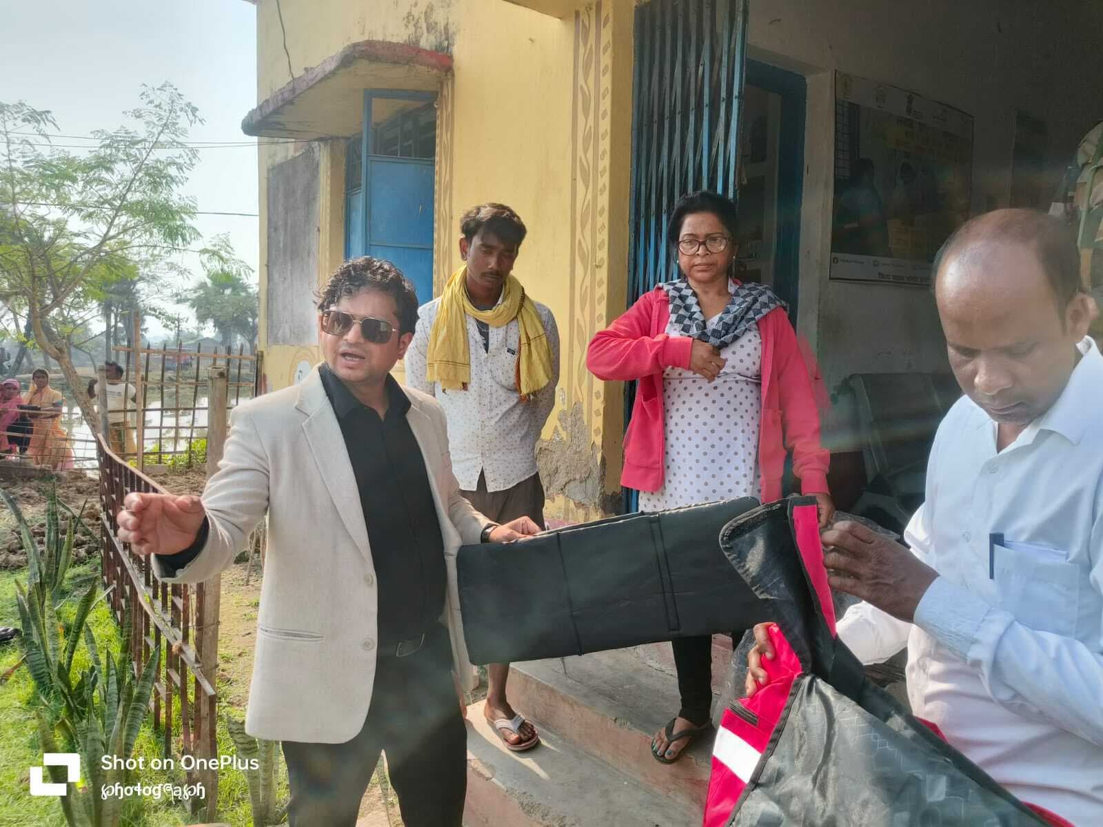 स्कूलों में गुणवत्तापूर्ण एमडीएम उपलब्ध करायें व नियमित साफ-सफाई करायें