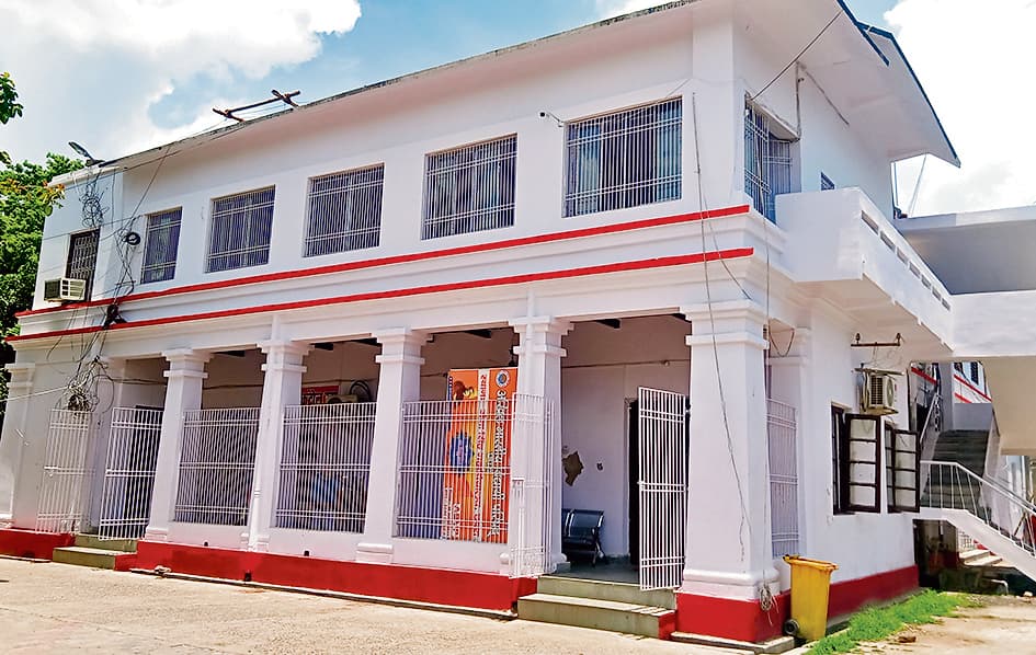 Chhapra News : नगर आयुक्त ने डीएम को दी नगर निगम की बैठक में हुए हंगामे की जानकारी