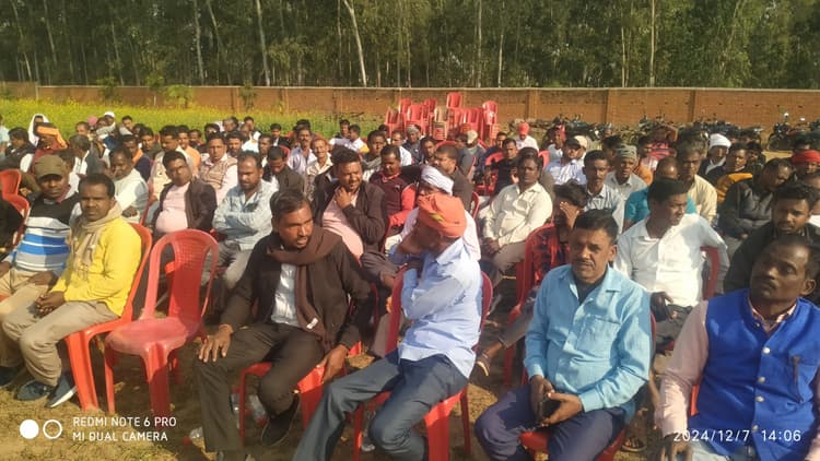 Giridih News :जनप्रतिनिधियों ने भ्रष्टाचार के खिलाफ आंदोलन की बनायी रणनीति