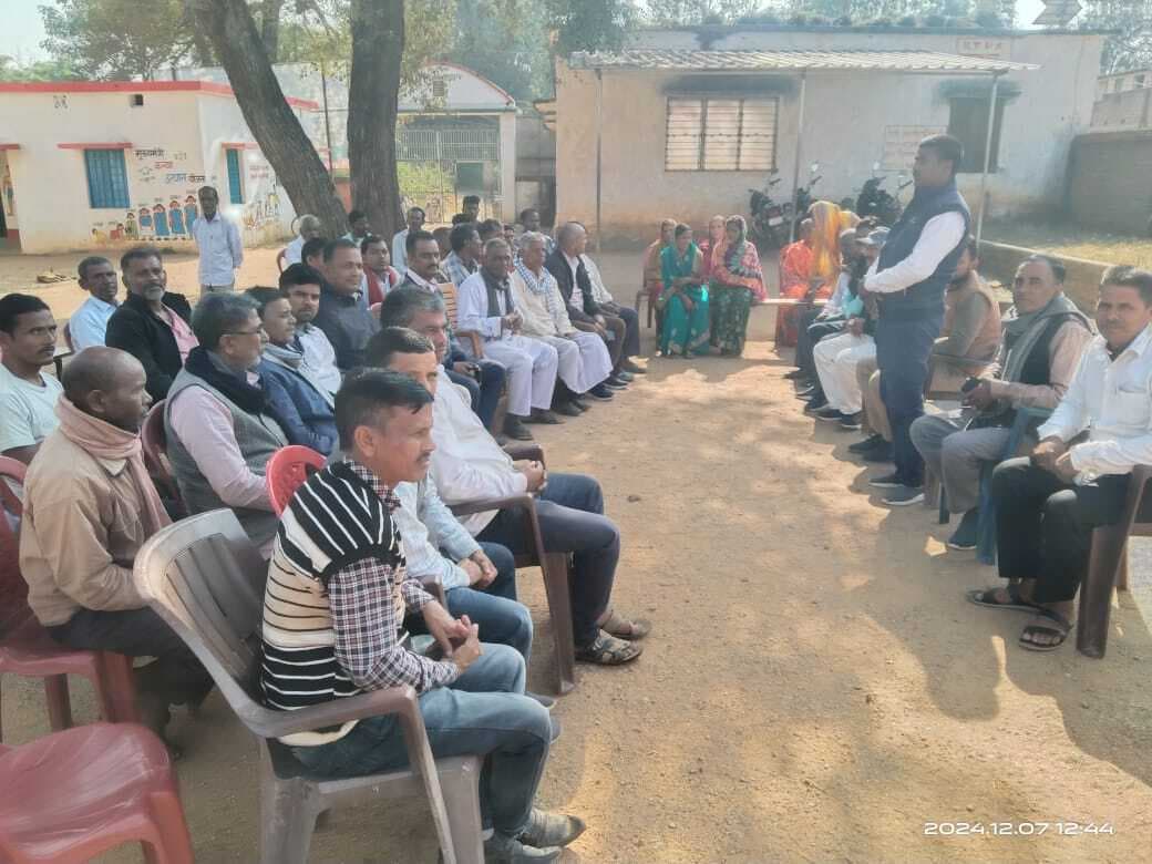 विद्यालय को एक परिवार की तरह चलाने का लिया संकल्प