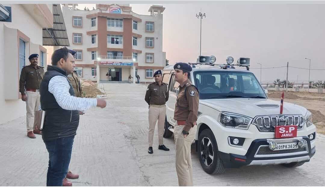 पुलिस पदाधिकारी अपने कार्य के प्रति रहें सजग : एसपी