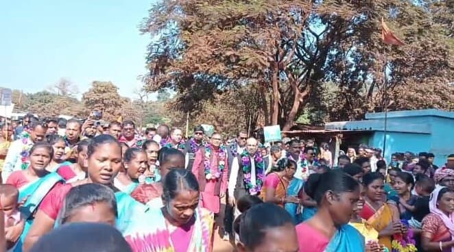 Rourkela News: अडानी ग्रुप को तालडीही खदान लीज पर देने का श्रमिक यूनियनों ने किया विरोध