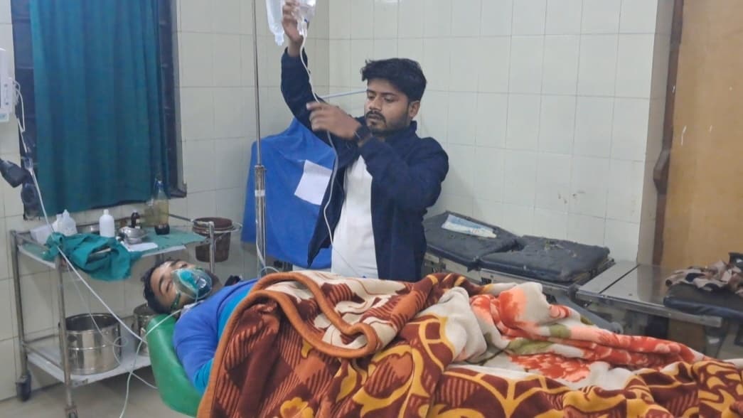 लूट का विरोध करने पर बाइक सवार युवक को मारी गोली