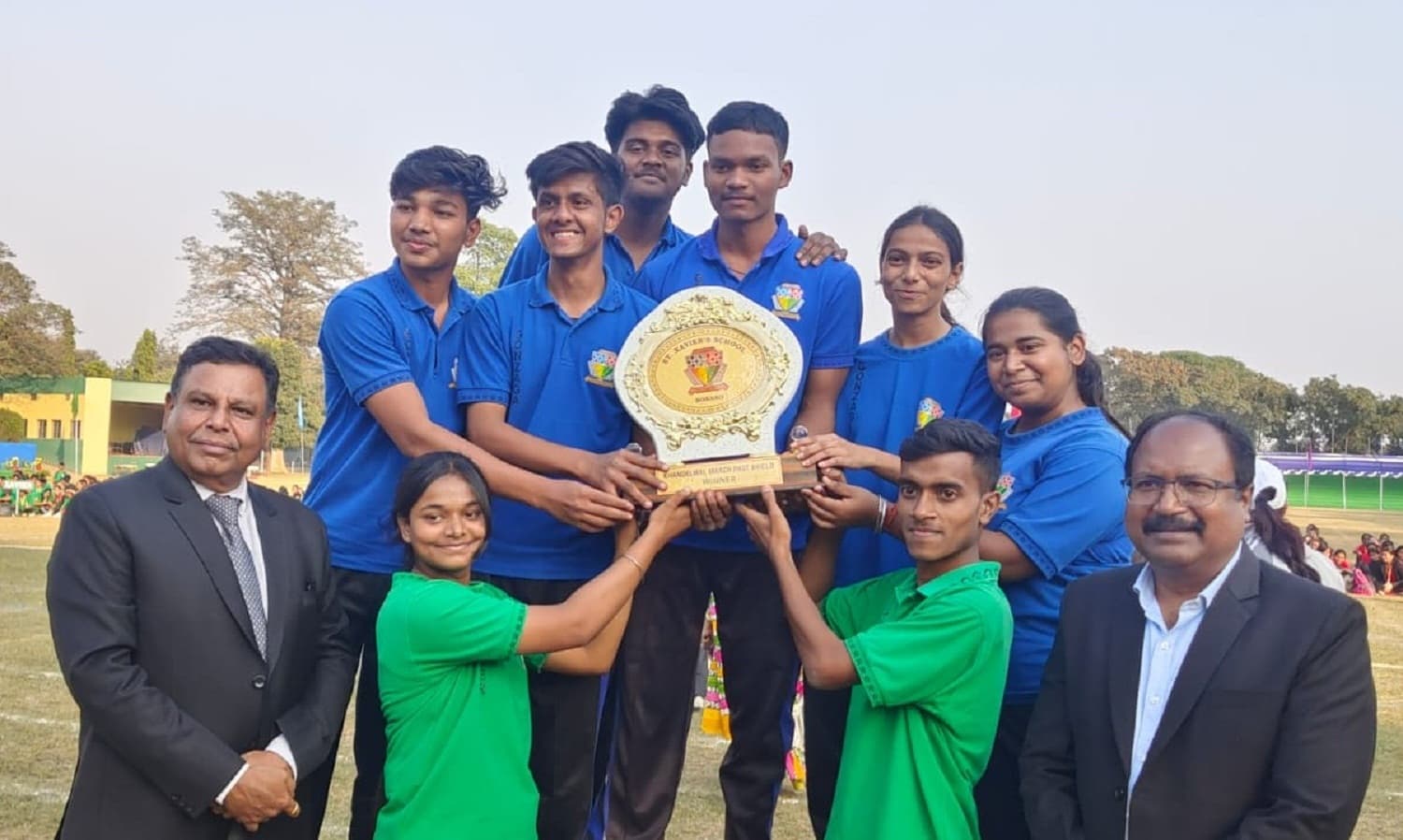 Bokaro News : बेहतर जीवन के लिए शिक्षा के साथ खेलकूद भी जरूरी : फादर अरुण