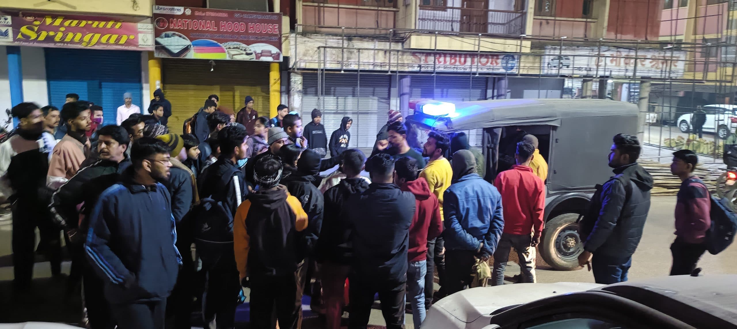 Bokaro News : छेड़खानी करते पकड़ाया मनचला, पुलिस को सौंपा